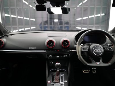 صورة 23 لـ 2018 AUDI RS3 SPORTBACK