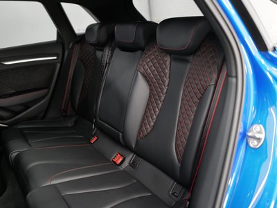 صورة 24 لـ 2018 AUDI RS3 SPORTBACK