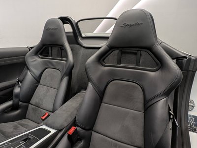 2016 Porsche BOXSTER photo 16