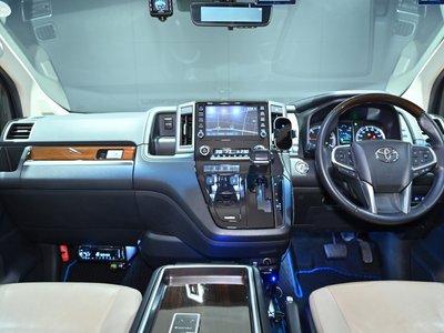 صورة مصغرة 24 لـ 2023 Toyota GRAND ACE