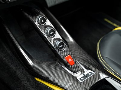 2020 Ferrari 812 SUPERFAST 照片 14