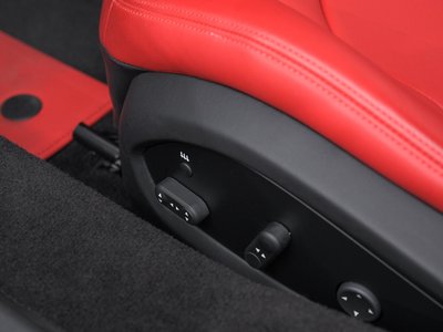 صورة 28 لـ 2021 Ferrari F8 SPIDER