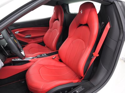 صورة 4 لـ 2021 Ferrari F8 SPIDER