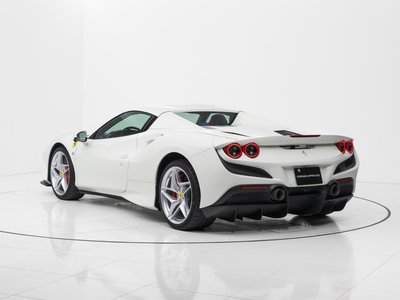 صورة 10 لـ 2021 Ferrari F8 SPIDER