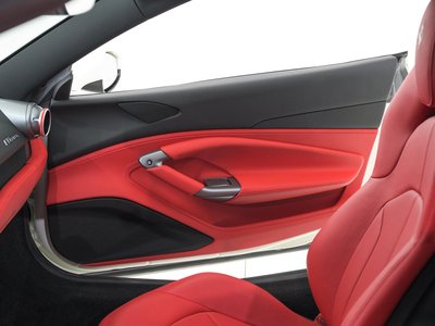 صورة 29 لـ 2021 Ferrari F8 SPIDER