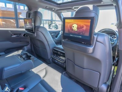 2025 Toyota LAND CRUISER 300 thumbnail 68