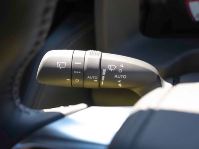 2025 Toyota LAND CRUISER 300 thumbnail 44