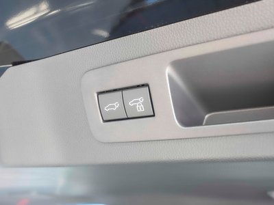 2025 Toyota LAND CRUISER 300 thumbnail 22