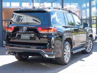 2025 Toyota LAND CRUISER 300 photo 7