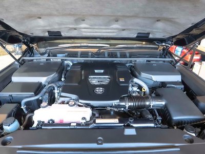 2025 Toyota LAND CRUISER 300 thumbnail 24