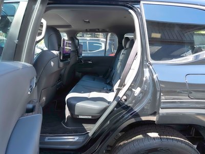 2025 Toyota LAND CRUISER 300 thumbnail 66