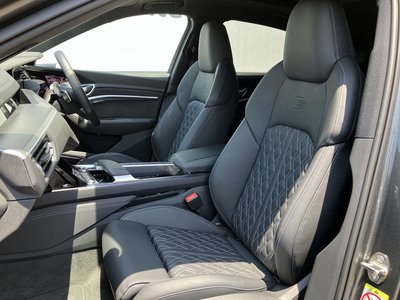 صورة 10 لـ 2023 AUDI E-TRON S SPORTBACK
