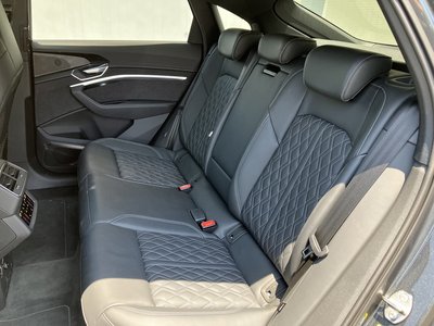 صورة 11 لـ 2023 AUDI E-TRON S SPORTBACK