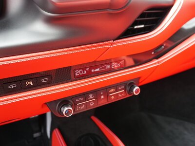 2021 Ferrari F8 TRIBUTO 缩略图 27
