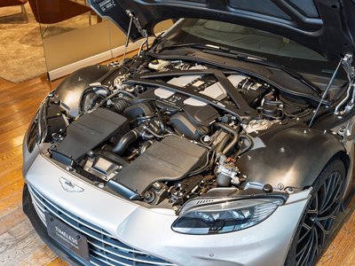 2022 Aston Martin V12 VANTAGE 照片 25
