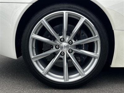 2016 Aston Martin DB9 缩略图 29