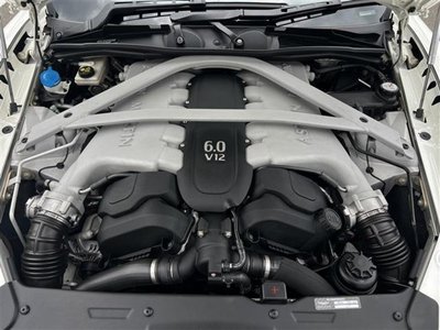 2016 Aston Martin DB9 缩略图 68