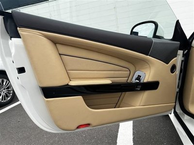 2016 Aston Martin DB9 缩略图 54