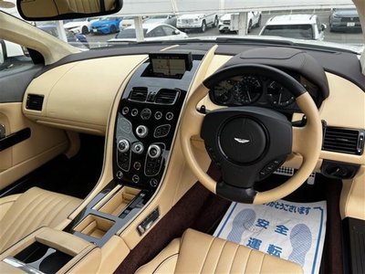 2016 Aston Martin DB9 缩略图 2
