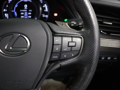 صورة 16 لـ 2021 Lexus LS