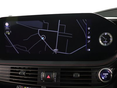 صورة 22 لـ 2021 Lexus LS