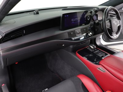 صورة 12 لـ 2021 Lexus LS