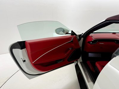 2024 Ferrari ROMA SPIDER photo 32