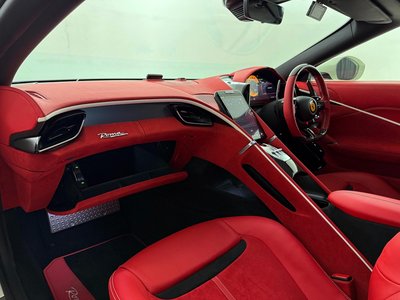 2024 Ferrari ROMA SPIDER photo 36