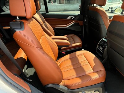 2021 BMW X7 — миниатюра 33