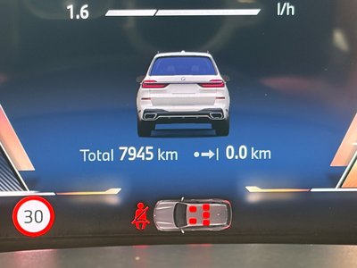 2025 BMW X7 thumbnail 39