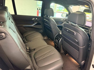 2025 BMW X7 thumbnail 33