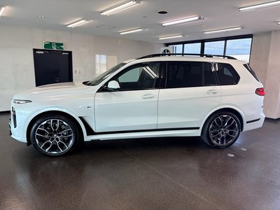 2025 BMW X7 photo 7