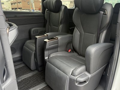 2024 Toyota ALPHARD — фото 22