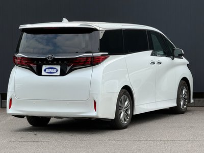 2024 Toyota ALPHARD — фото 9