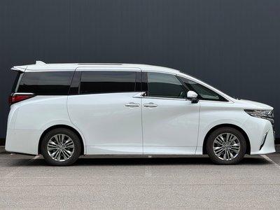 2024 Toyota ALPHARD — фото 6