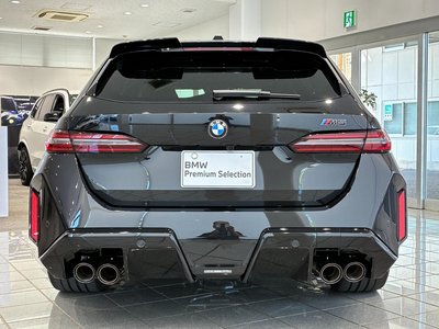 2025 BMW M5 TOURING photo 3