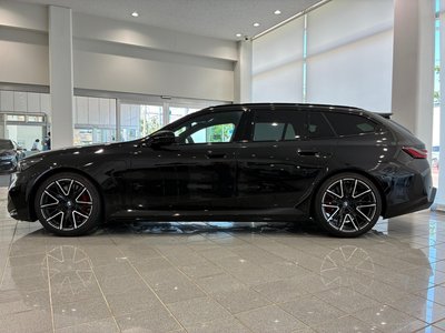 2025 BMW M5 TOURING photo 5