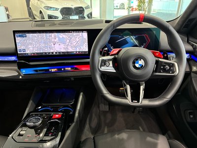 2025 BMW M5 TOURING photo 22