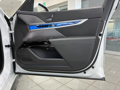 2024 BMW 7 SERIES thumbnail 42