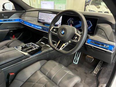 2024 BMW 7 SERIES photo 8