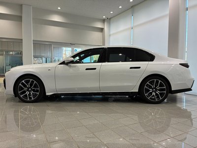 2024 BMW 7 SERIES photo 4