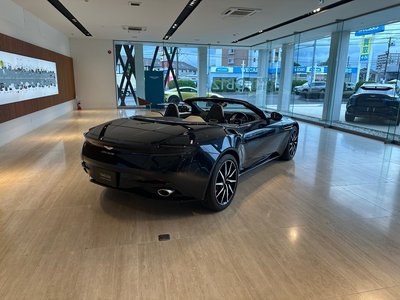 صورة 39 لـ 2021 Aston Martin DB11 VOLANTE