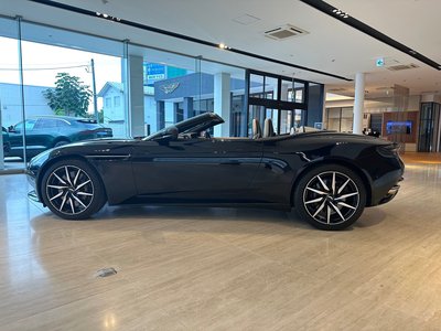 صورة 38 لـ 2021 Aston Martin DB11 VOLANTE