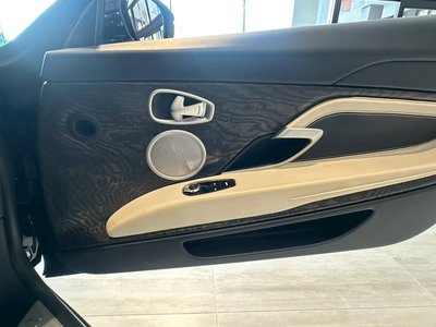 صورة 24 لـ 2021 Aston Martin DB11 VOLANTE