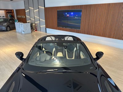 صورة 37 لـ 2021 Aston Martin DB11 VOLANTE