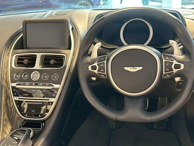2021 Aston Martin DB11 VOLANTE — фото 16