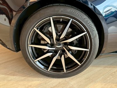 صورة 32 لـ 2021 Aston Martin DB11 VOLANTE