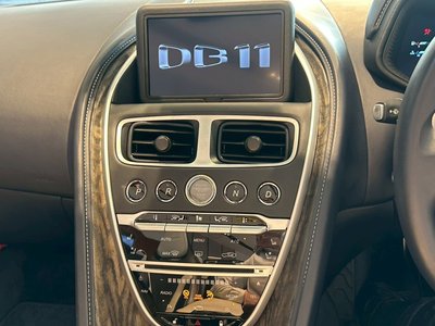 صورة 18 لـ 2021 Aston Martin DB11 VOLANTE