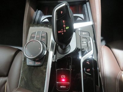 2021 BMW 5 SERIES TOURING 照片 27