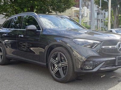 2026 Mercedes-BENZ GLC photo 3